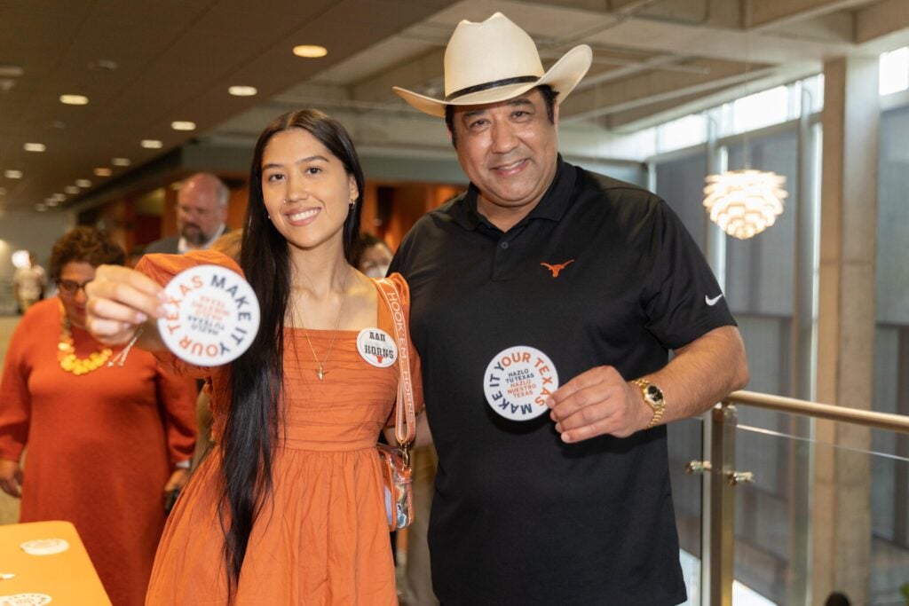 UT Student and father at HSI Reception